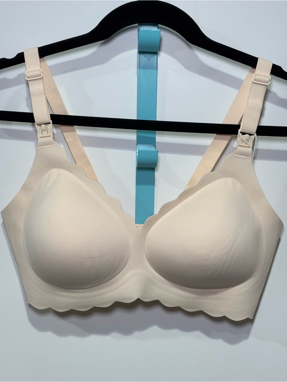 NWT Momcozy Jelly Strip Seamless Nursing Bra Beige Size Large